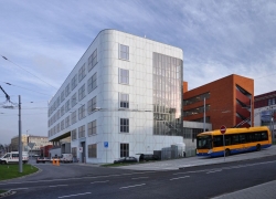 UTB ve Zlíně – Centrum polymerních systémů